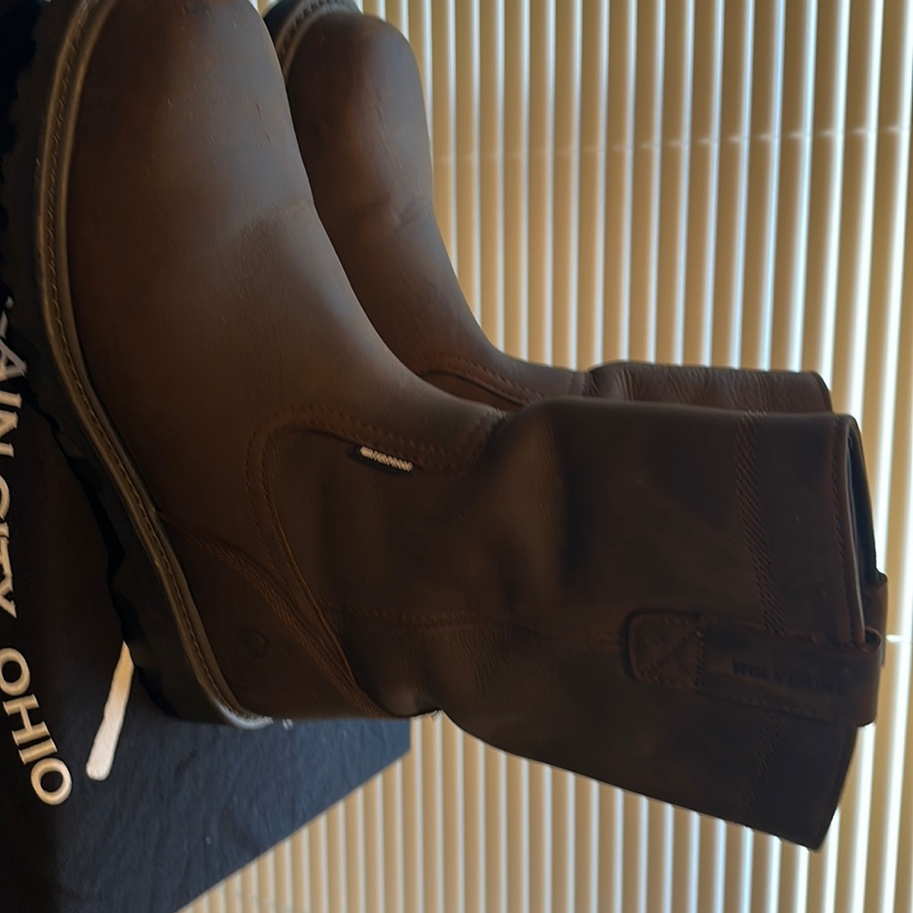 Mens size 10.5 steel toe boots wolverines